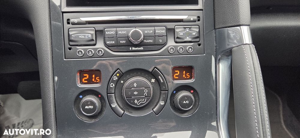 Peugeot 3008 HDi FAP 165 Automatik Premium - 26