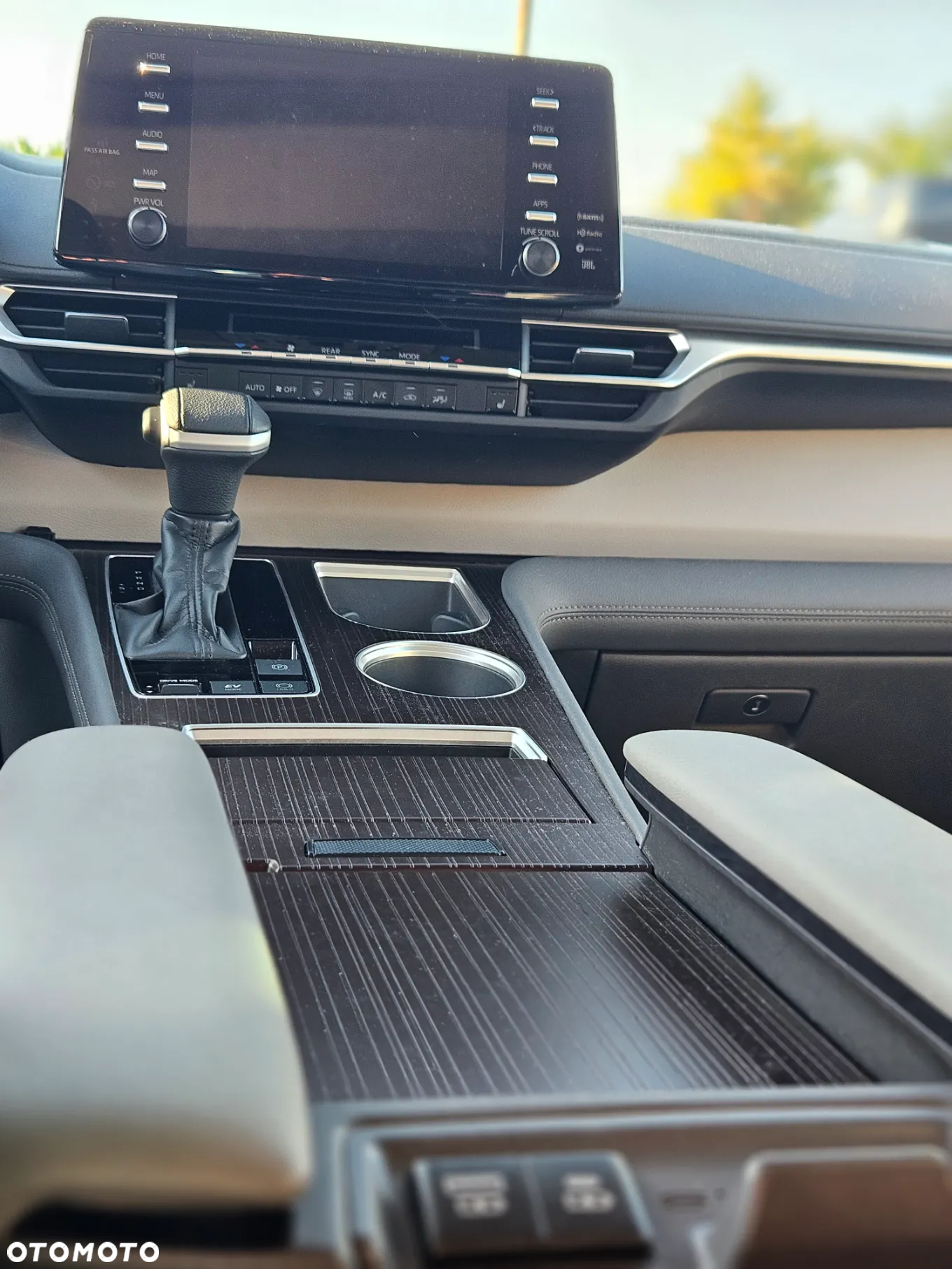 Toyota Sienna - 7
