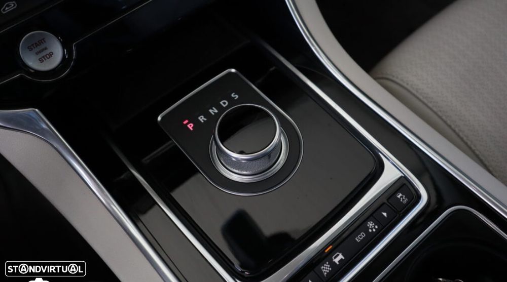 Jaguar XE 2.0 D Prestige Aut. - 4