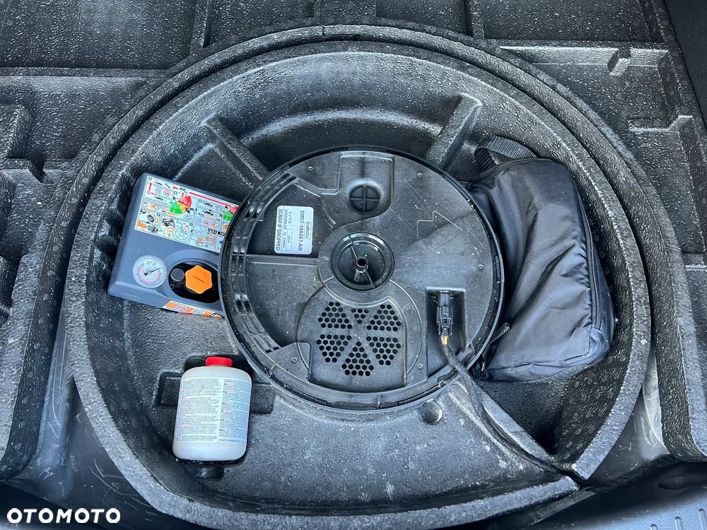 Ford Kuga 2.0 TDCi 4x4 Vignale - 29