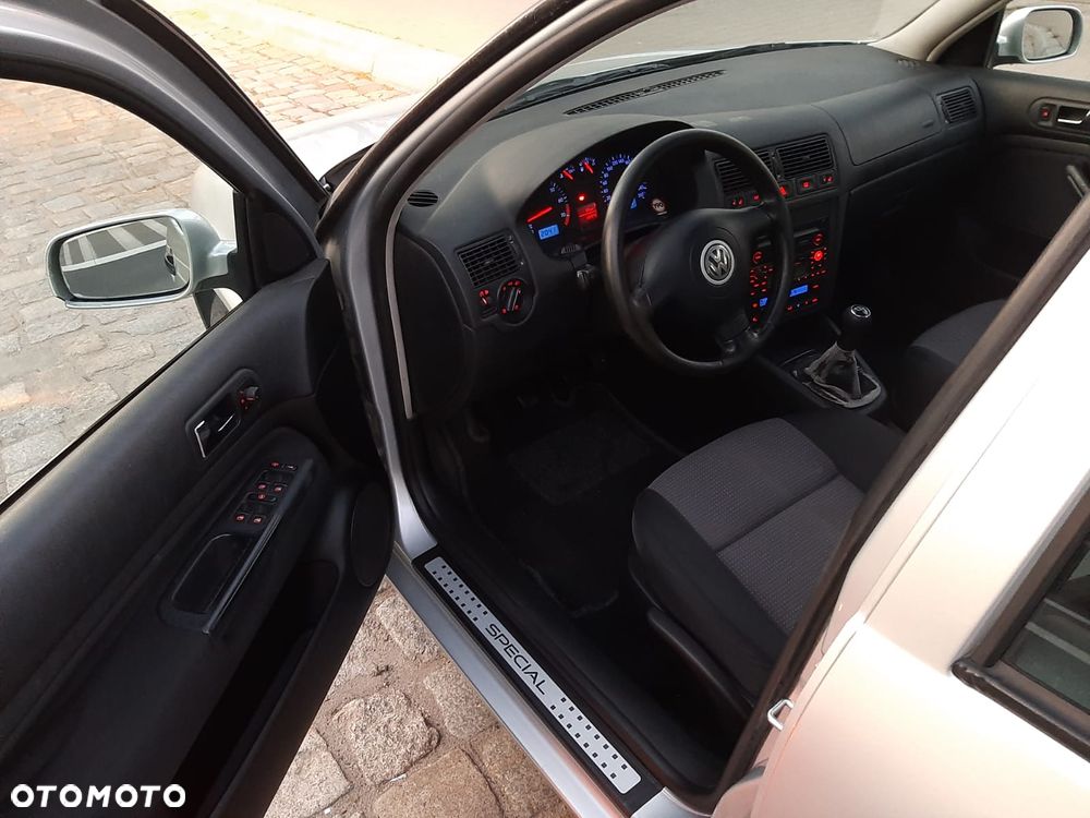 Volkswagen Golf - 5