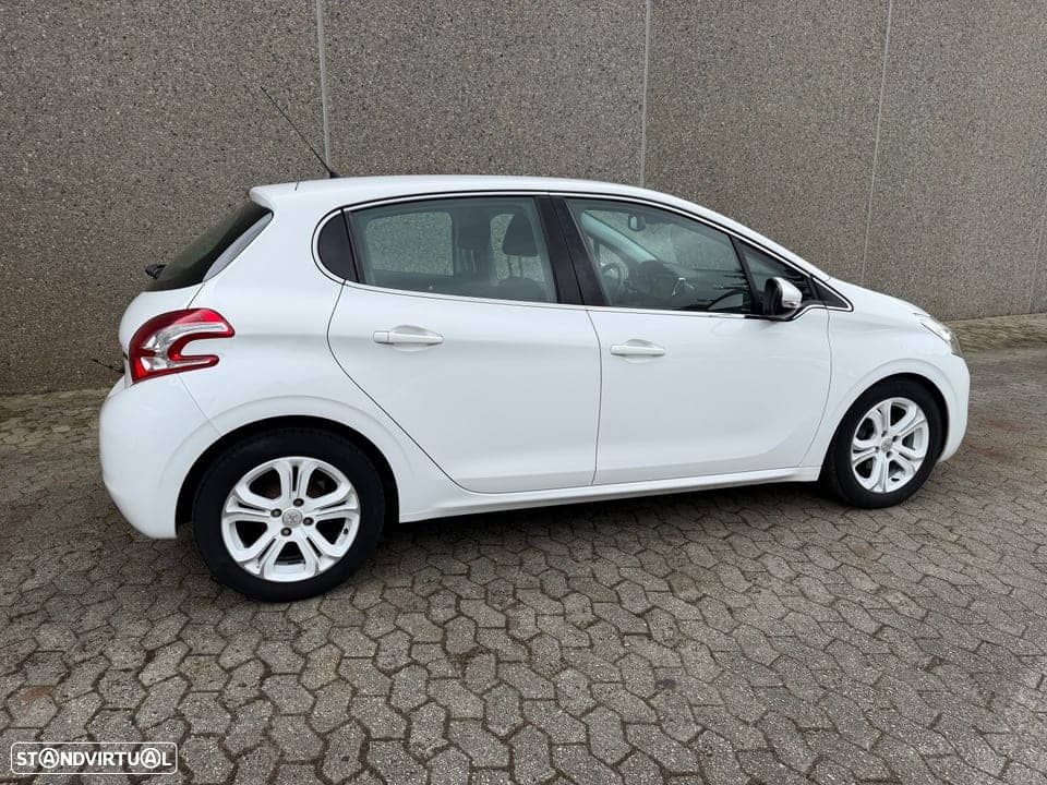 Peugeot 208 1.6 e-HDi Active - 5