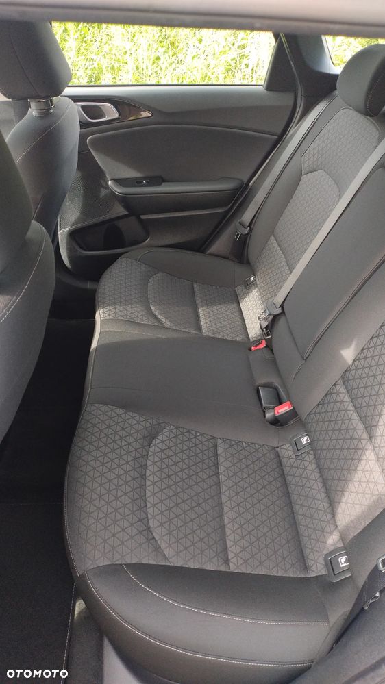 Kia Ceed SW 1.6 CRDi DCT Platinum Edition - 32