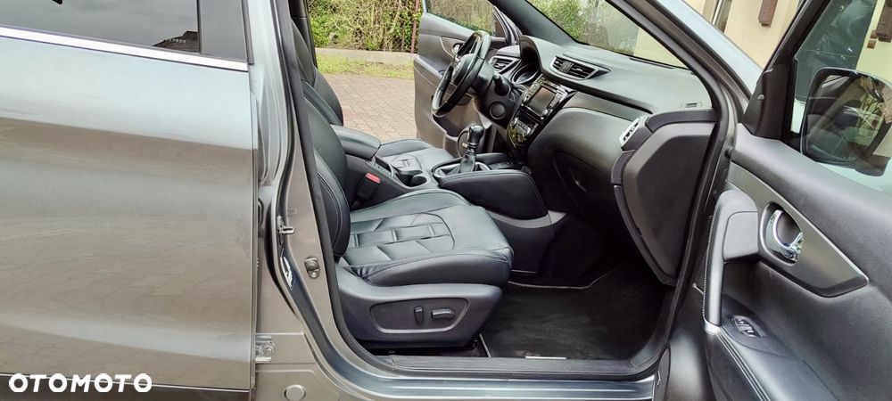 Nissan Qashqai 1.3 DIG-T Tekna+ - 10