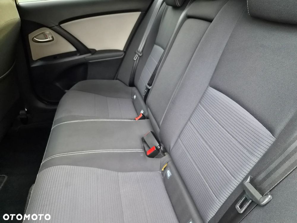 Toyota Avensis 1.8 Sol plus NAVI - 35