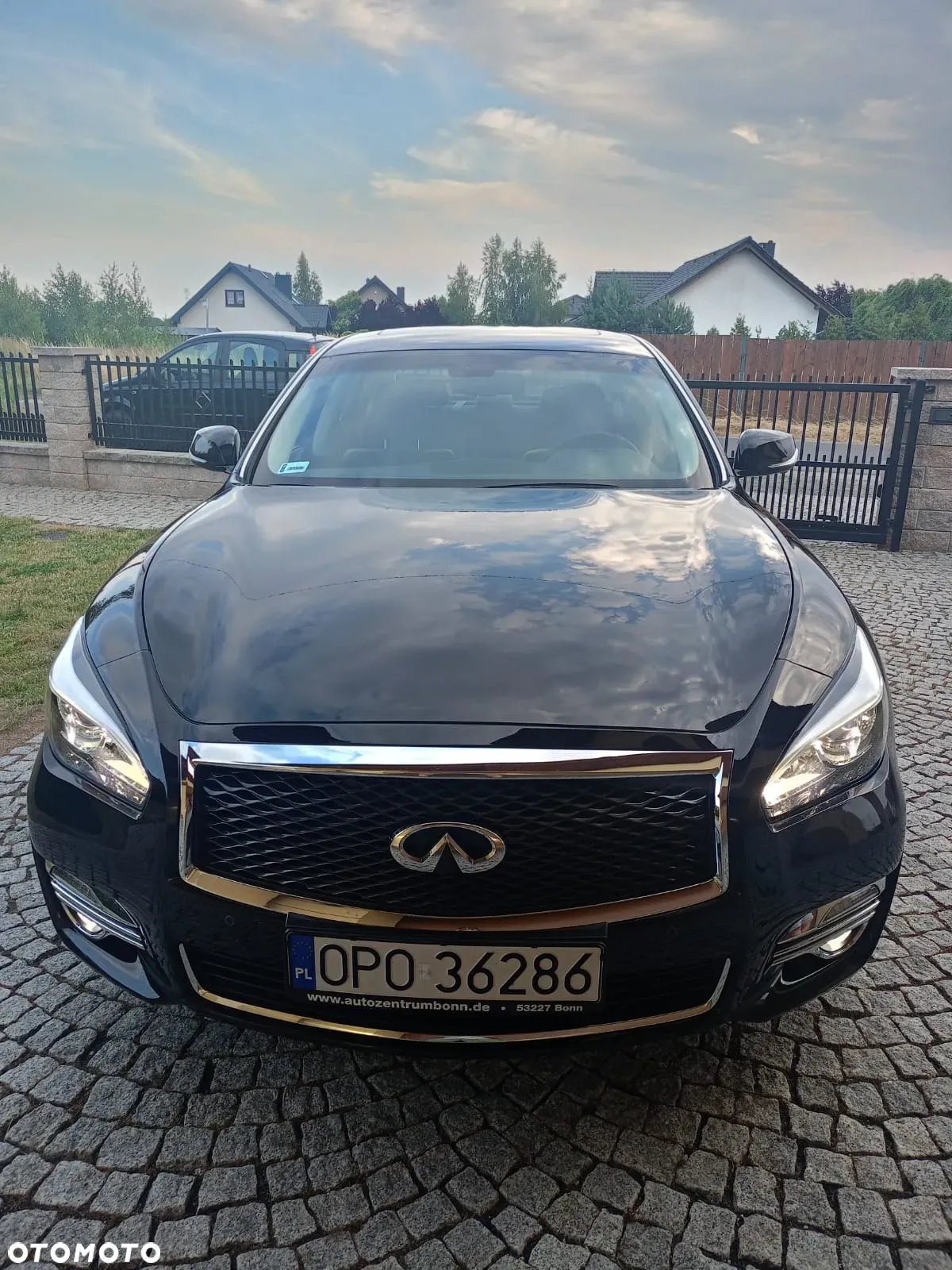 Infiniti Q70 2.2d - 2