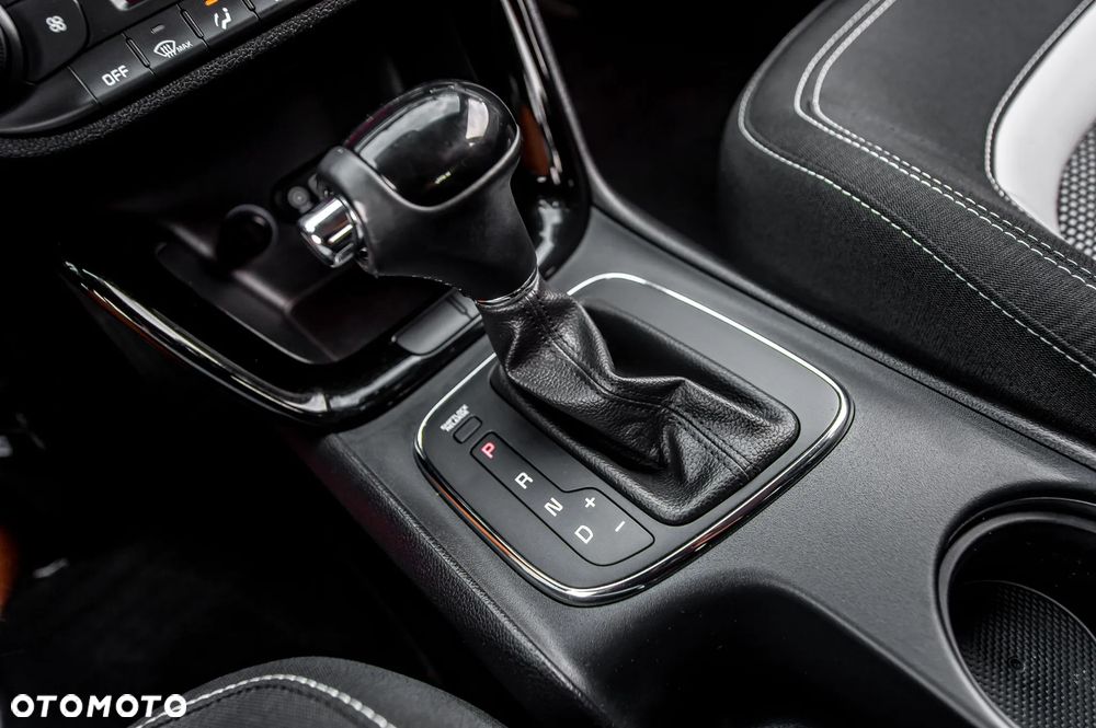 Kia Ceed 1.6 GDI DCT Vision - 26