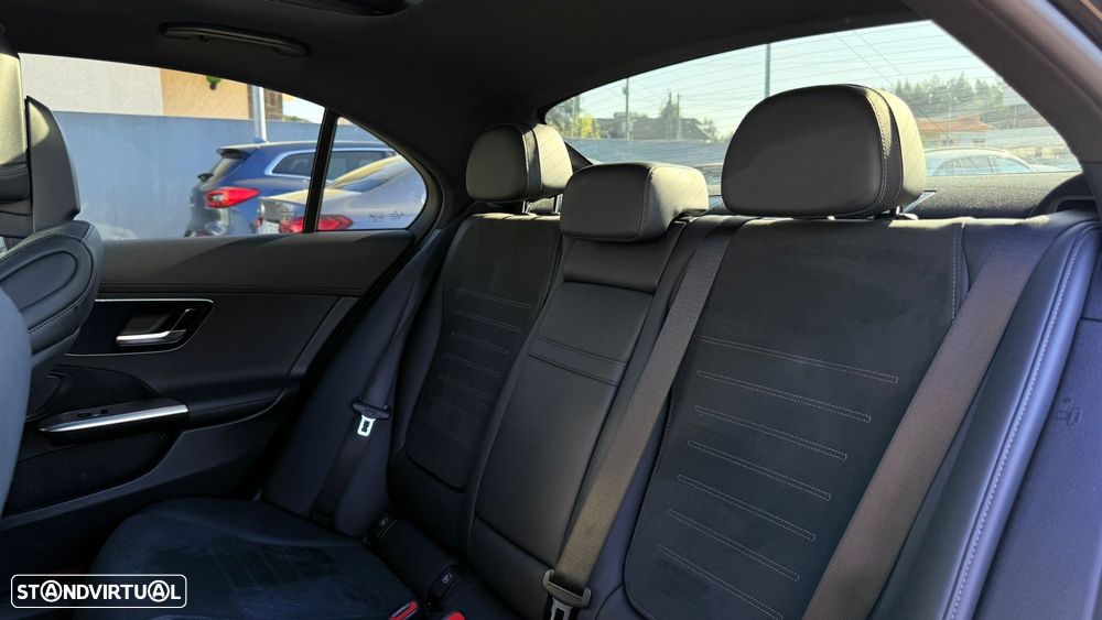 Mercedes-Benz C 300 d AMG Line - 12