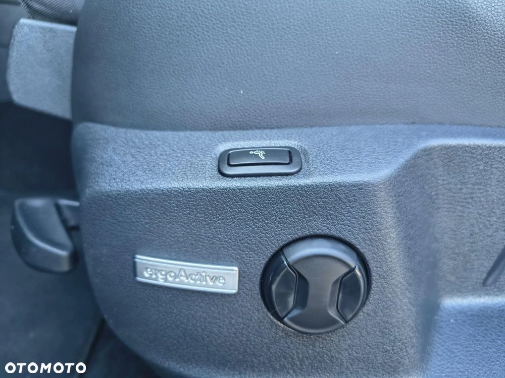 Volkswagen Golf 2.0 TDI BlueMotion Technology Highline - 20