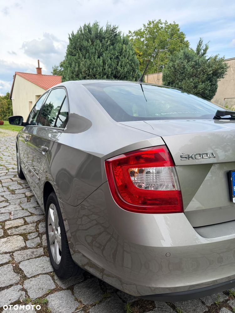 Skoda RAPID 1.2 TSI Ambition - 4