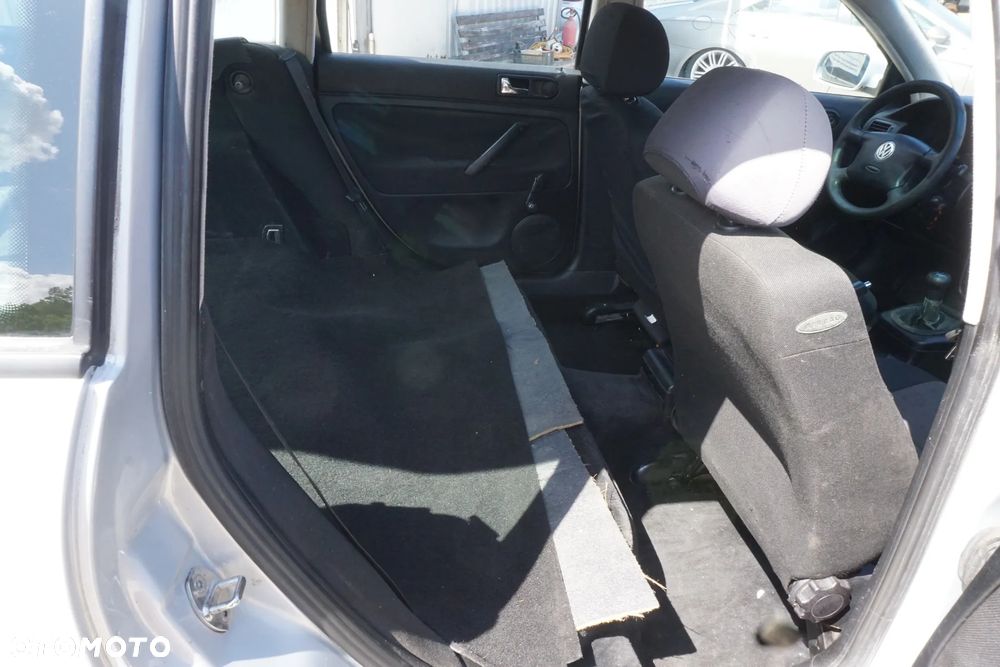 Volkswagen Passat - 12