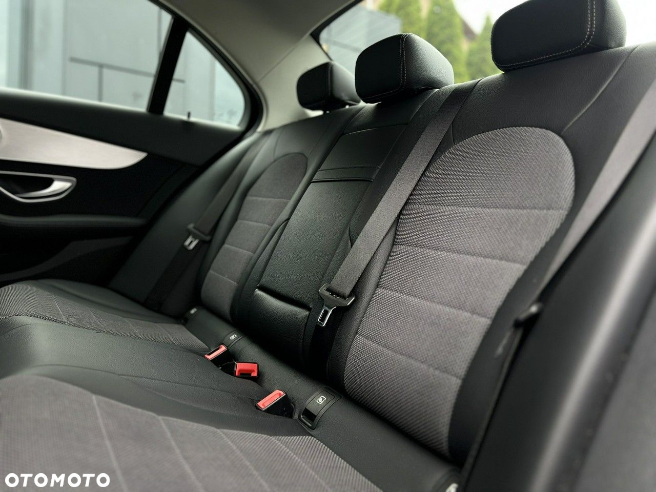 Mercedes-Benz Klasa C 220 d 9G-TRONIC - 37