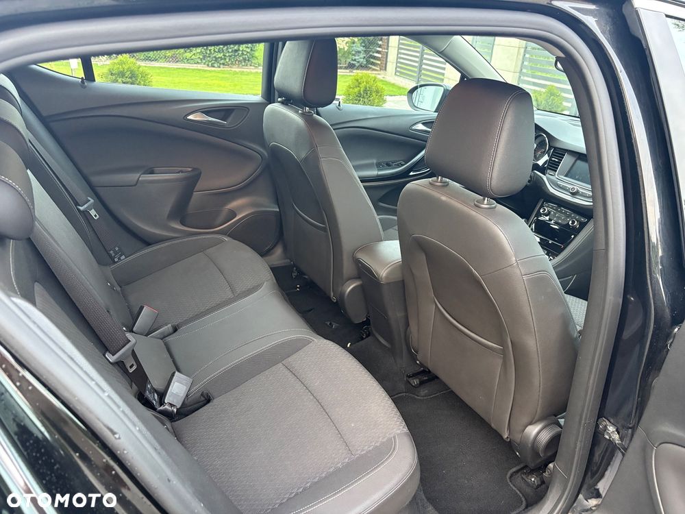 Opel Astra 1.4 Turbo Innovation - 11
