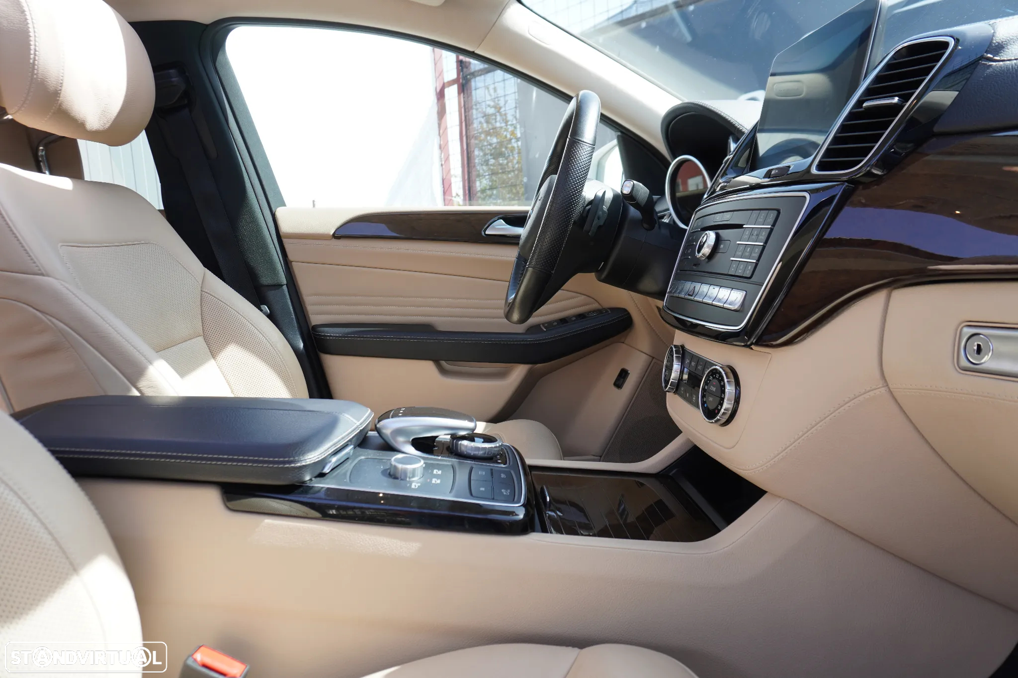 Mercedes-Benz GLE 350 d 4Matic 9G-TRONIC AMG Line - 11