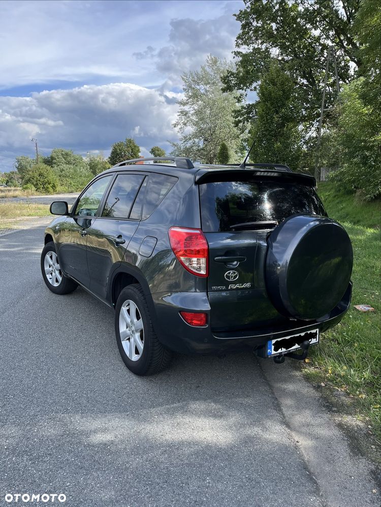 Toyota RAV4 - 3