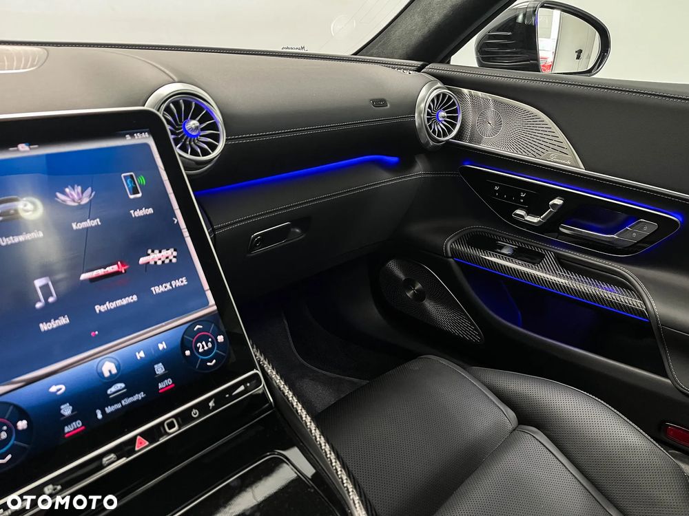 Mercedes-Benz AMG GT 63 4Matic+ - 12