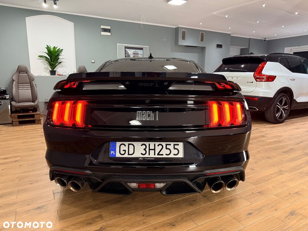 Ford Mustang - 12