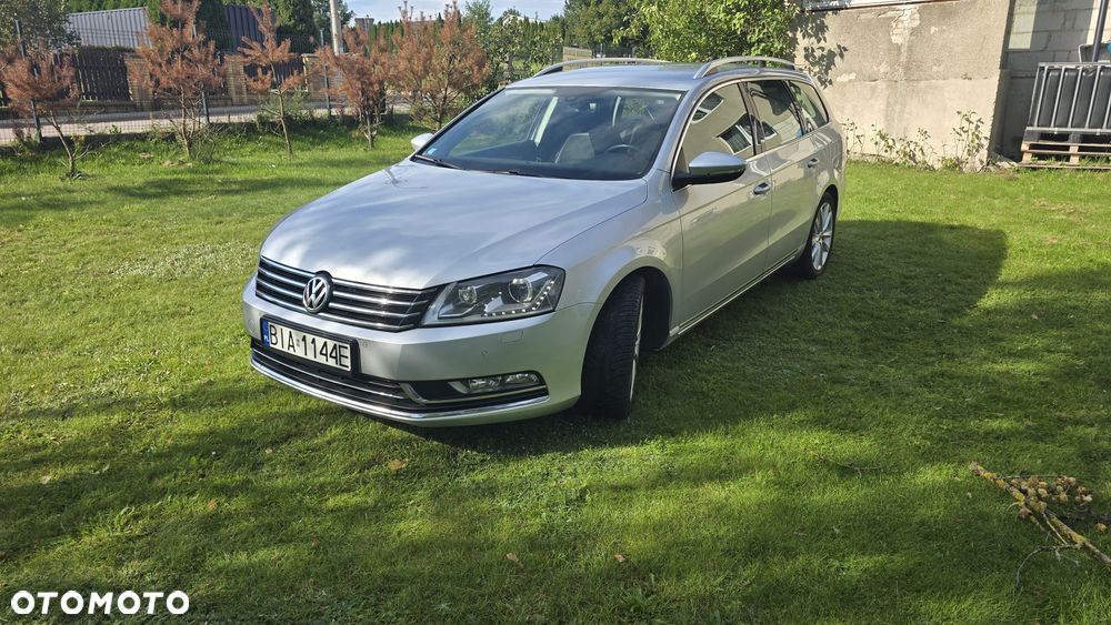 Volkswagen Passat - 1