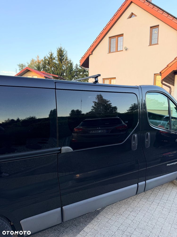Renault Trafic Grand Passenger Black Edition - 9
