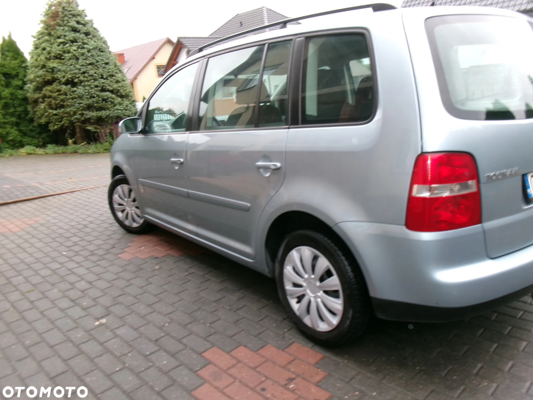 Volkswagen Touran 1.9 TDI Highline - 11