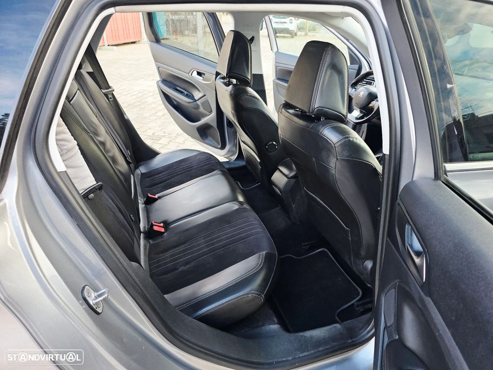 Peugeot 308 SW 1.6 e-HDi Allure - 25