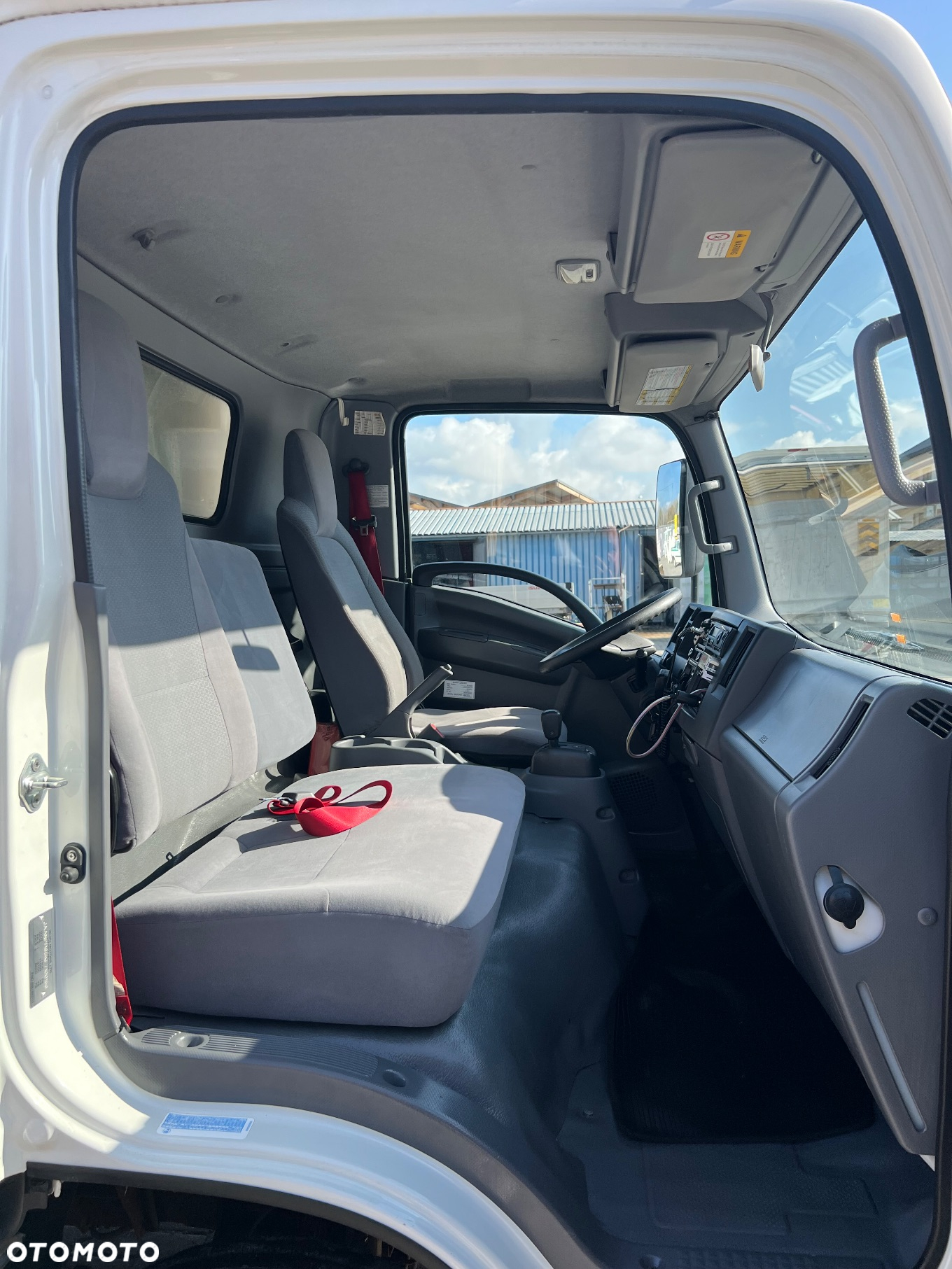 Isuzu P75 3.0 - 12