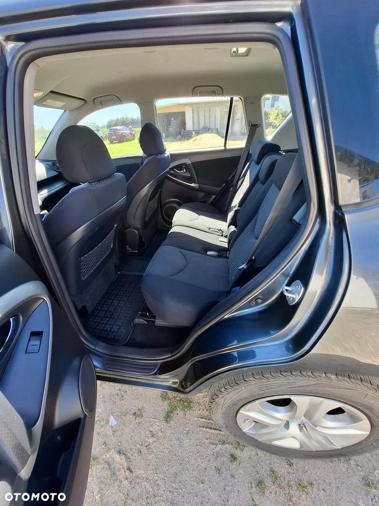 Toyota RAV4 2.2 D-4D Premium - 13
