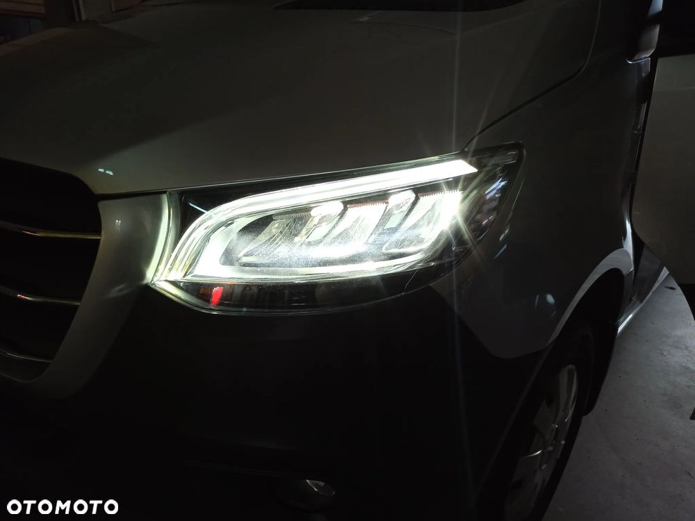 Mercedes-Benz SPRINTER 316CDI 2020R L2H2 AUTOMAT KAMERA 360° KLIMATRONIC TEMPOMAT LEDY KEYLESS GO HAK WEBASTO ŁADNY ZADBANY - 17