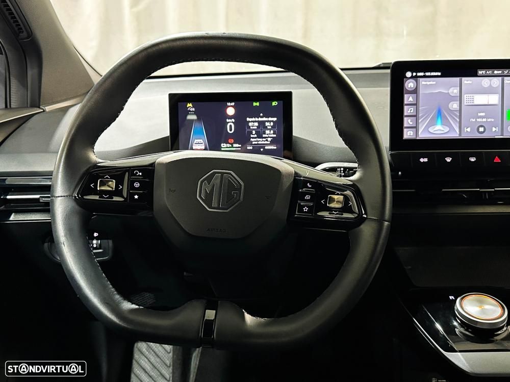 MG MG4 77 kWh Extended Range Luxury - 21
