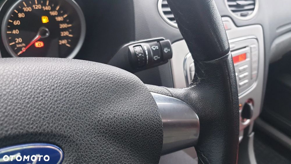 Ford Focus 1.6 Ti-VCT Style - 19