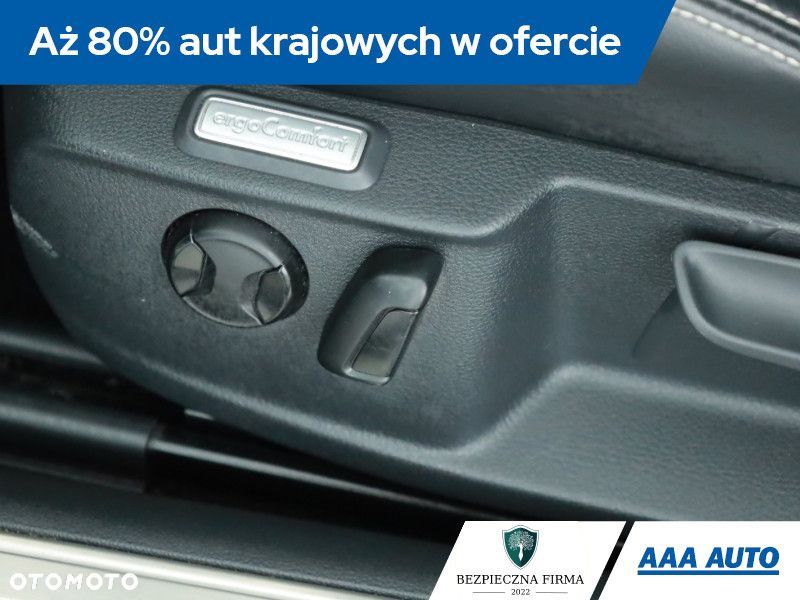 Volkswagen Passat Variant - 11