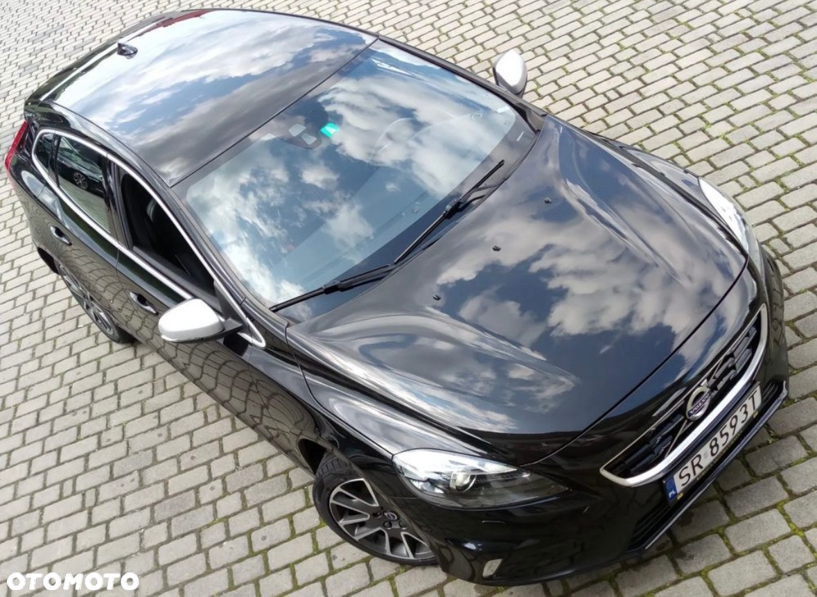 Volvo V40 D2 Drive-E R-Design Kinetic - 2