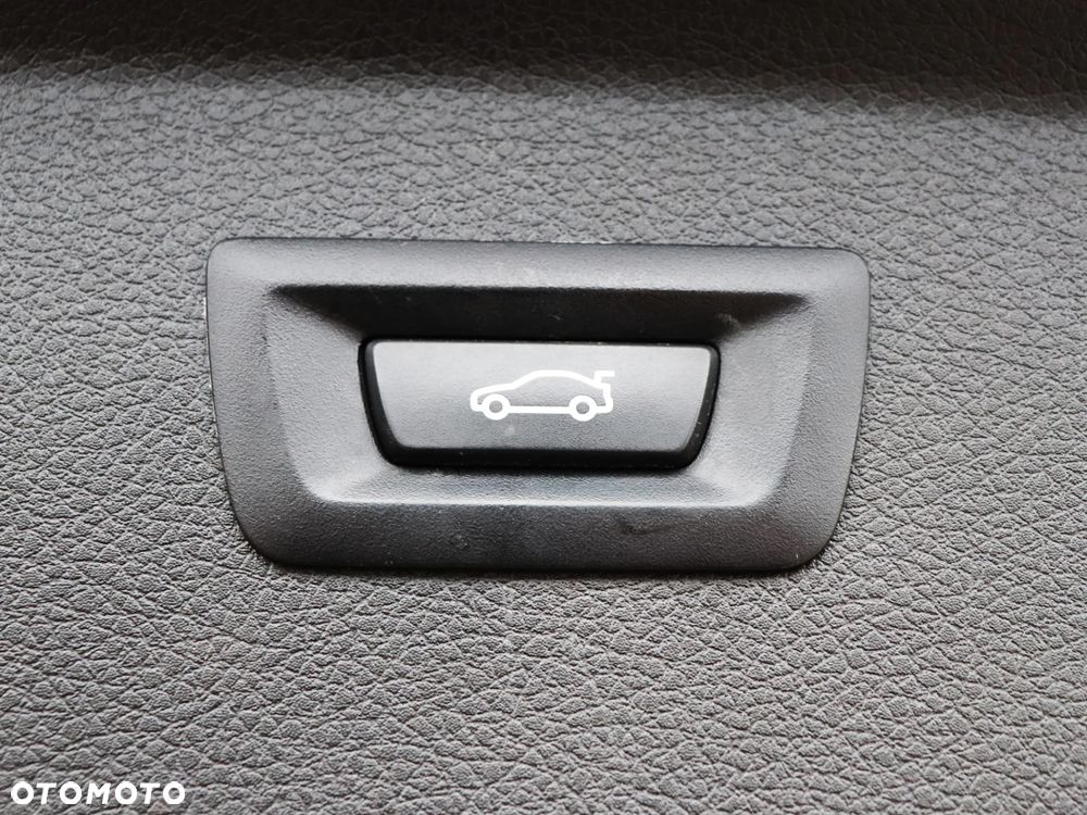 BMW Seria 2 218d - 35