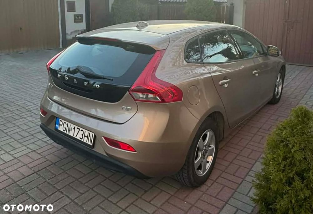 Volvo V40 D2 - 3