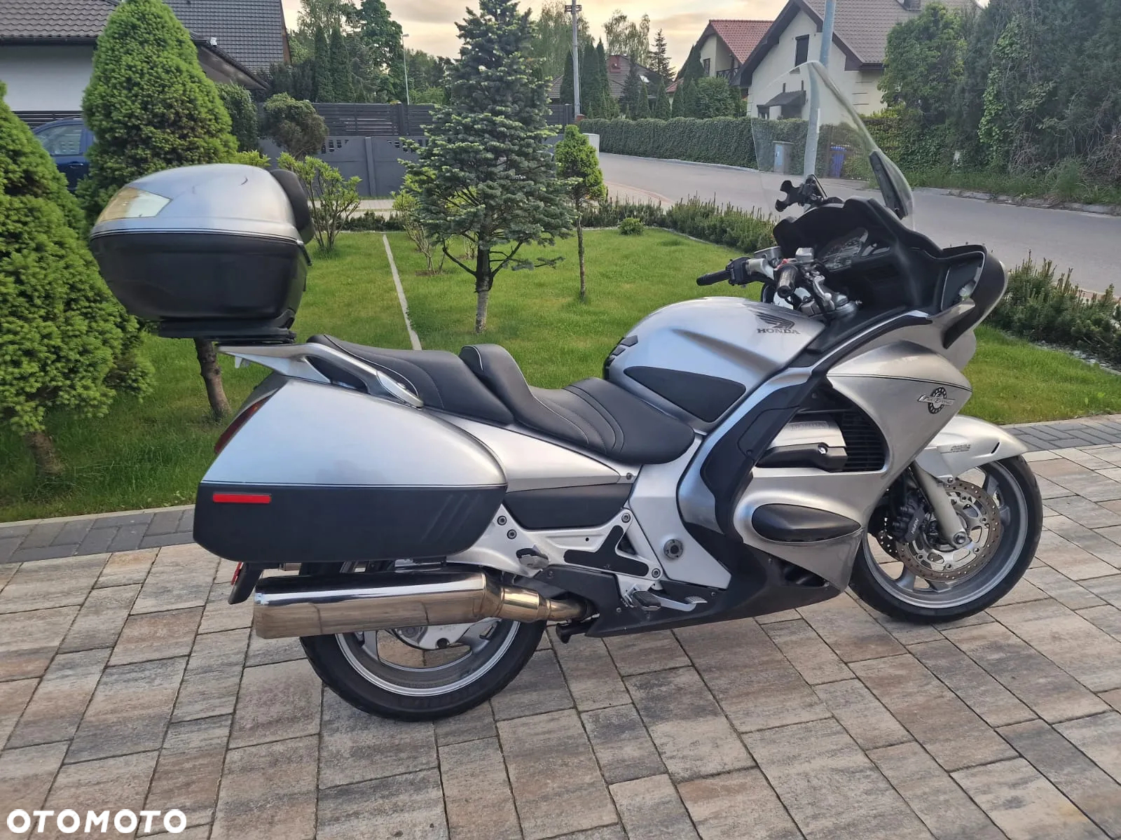 Honda ST - 4