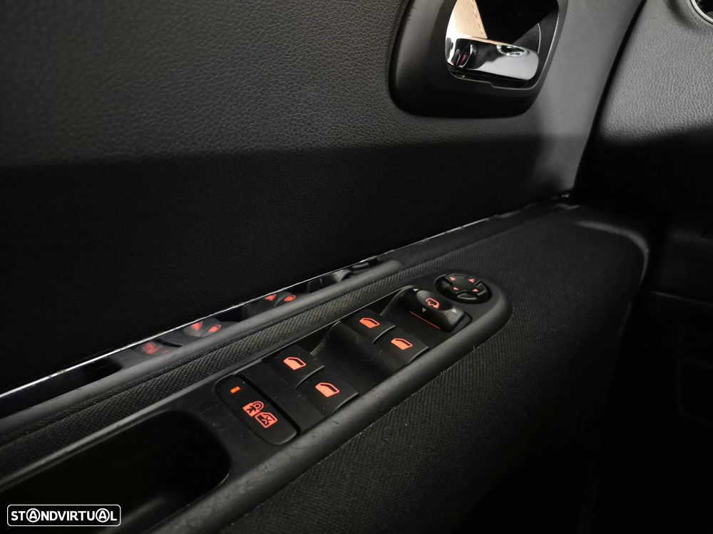 Peugeot 3008 1.6 HDi Style - 19