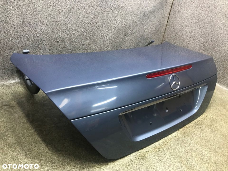 W211 klapa bagaznika tyl swiatlo STOP 353U SEDAN - 5