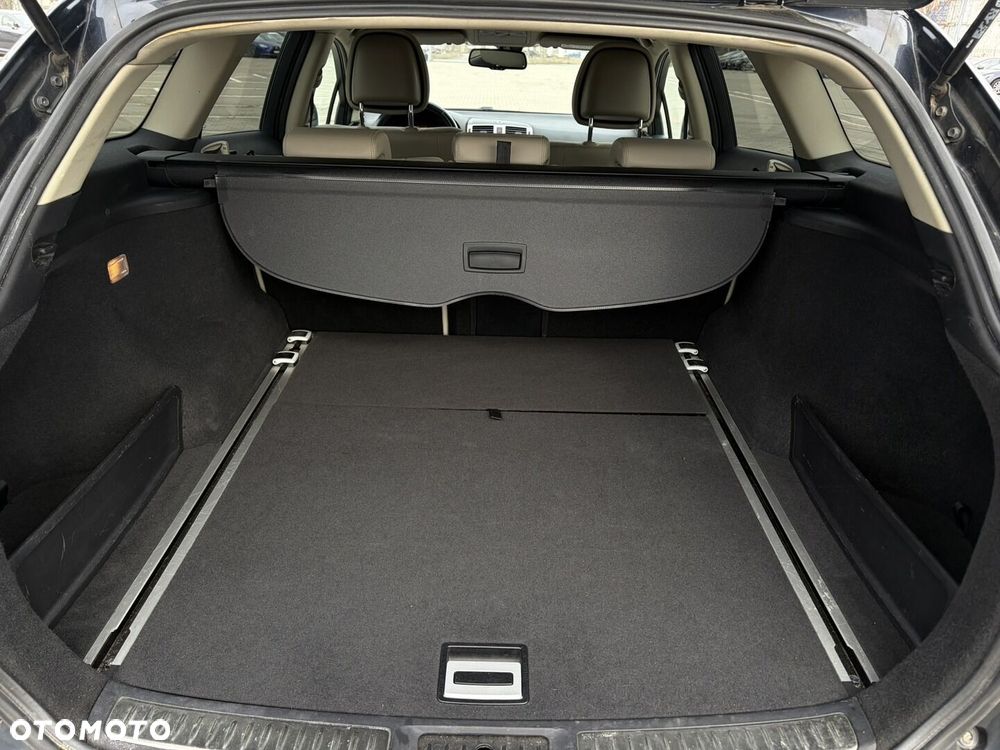 Toyota Avensis 2.0 D-4D Premium - 16