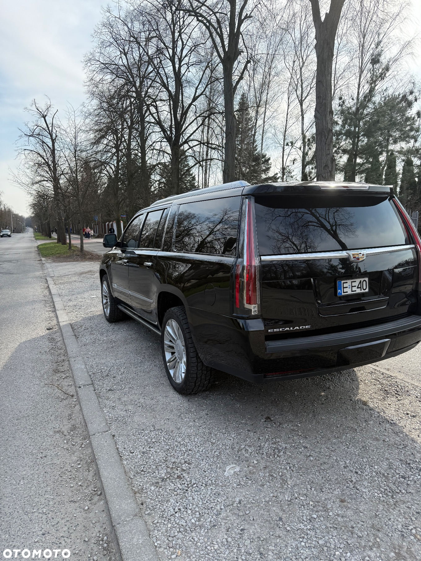 Cadillac Escalade - 4