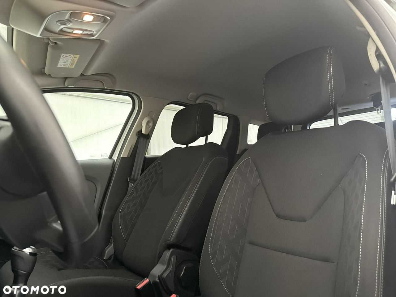 Renault Clio - 11