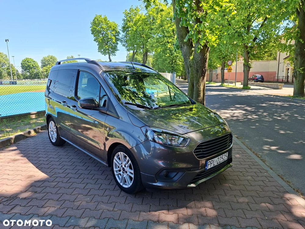 Ford Tourneo Courier 1.5 TDCi S&S Titanium - 1