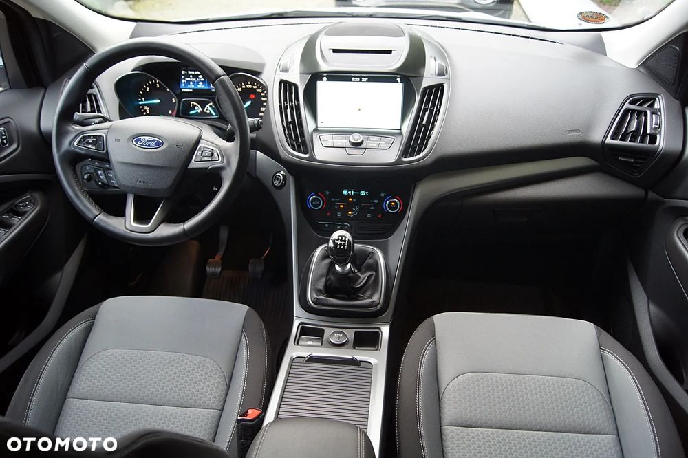 Ford Kuga - 25