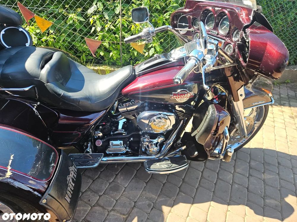 Harley-Davidson FLH Electra Glide - 22