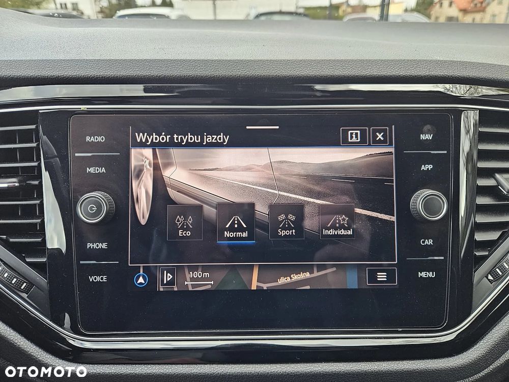 Volkswagen T-Roc 1.5 TSI ACT OPF DSG Sport - 24