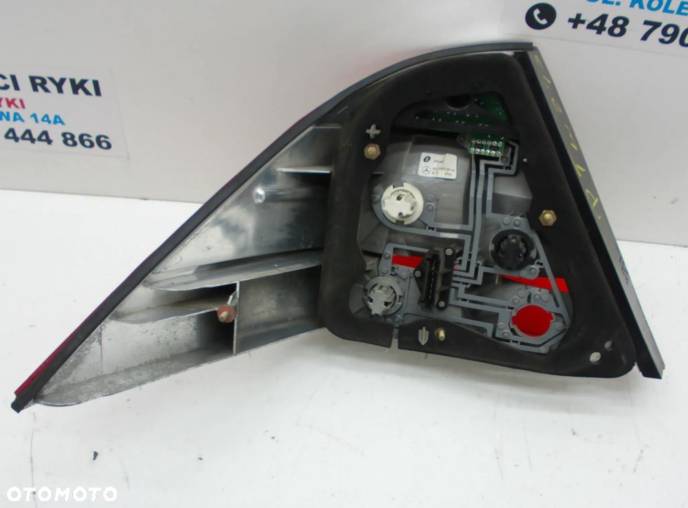 Mercedes E Klasa W220 Lampa tył Prawa strona - 3