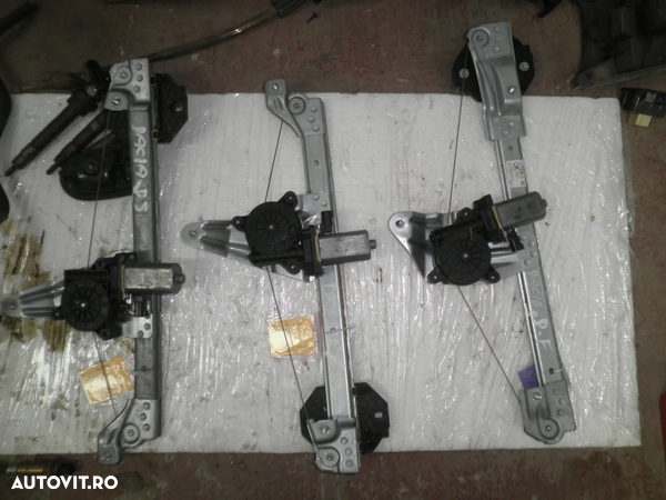 Macara cu motoras geam stanga / dreapta fata / spate Dacia Sandero , Logan , 807209299R