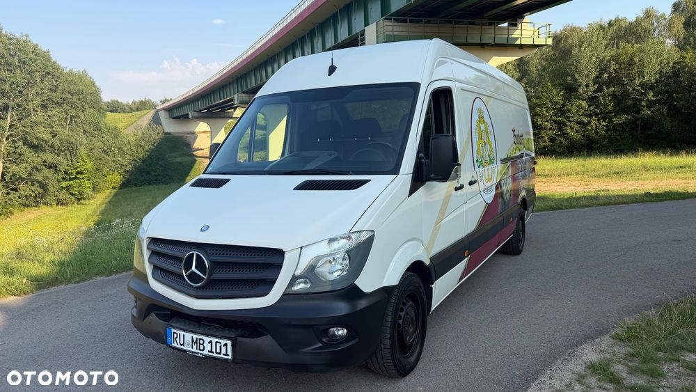 Mercedes-Benz Sprinter - 13