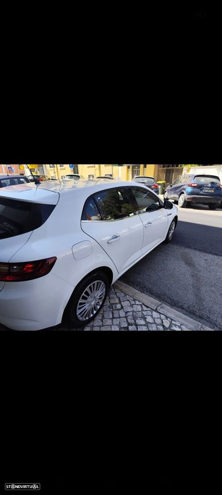 Renault Mégane BLUE dCi 115 INTENS - 10