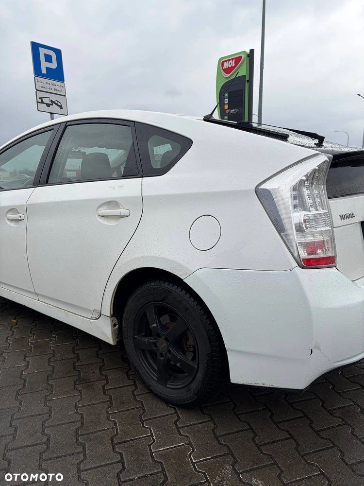 Toyota Prius 1.8 HSD Sol - 6