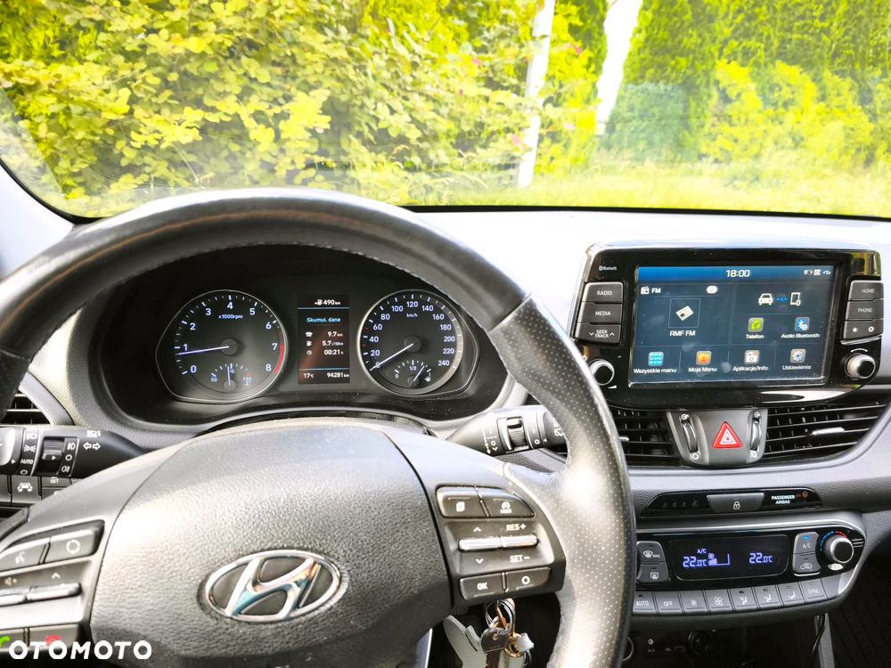 Hyundai i30 1.4 T-GDI Family+ - 16